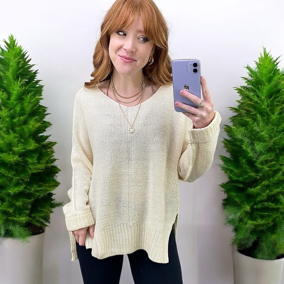 New Main Strip Dolman Sleeve Hi and Low Sweater - Picture 7 of 16